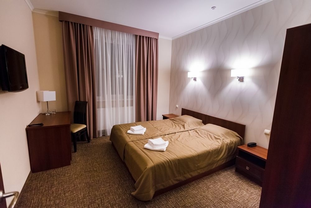 Maria Garden Hotel & Restaurant อิวาโน-ฟรานกิฟสเก ภายนอก รูปภาพ
