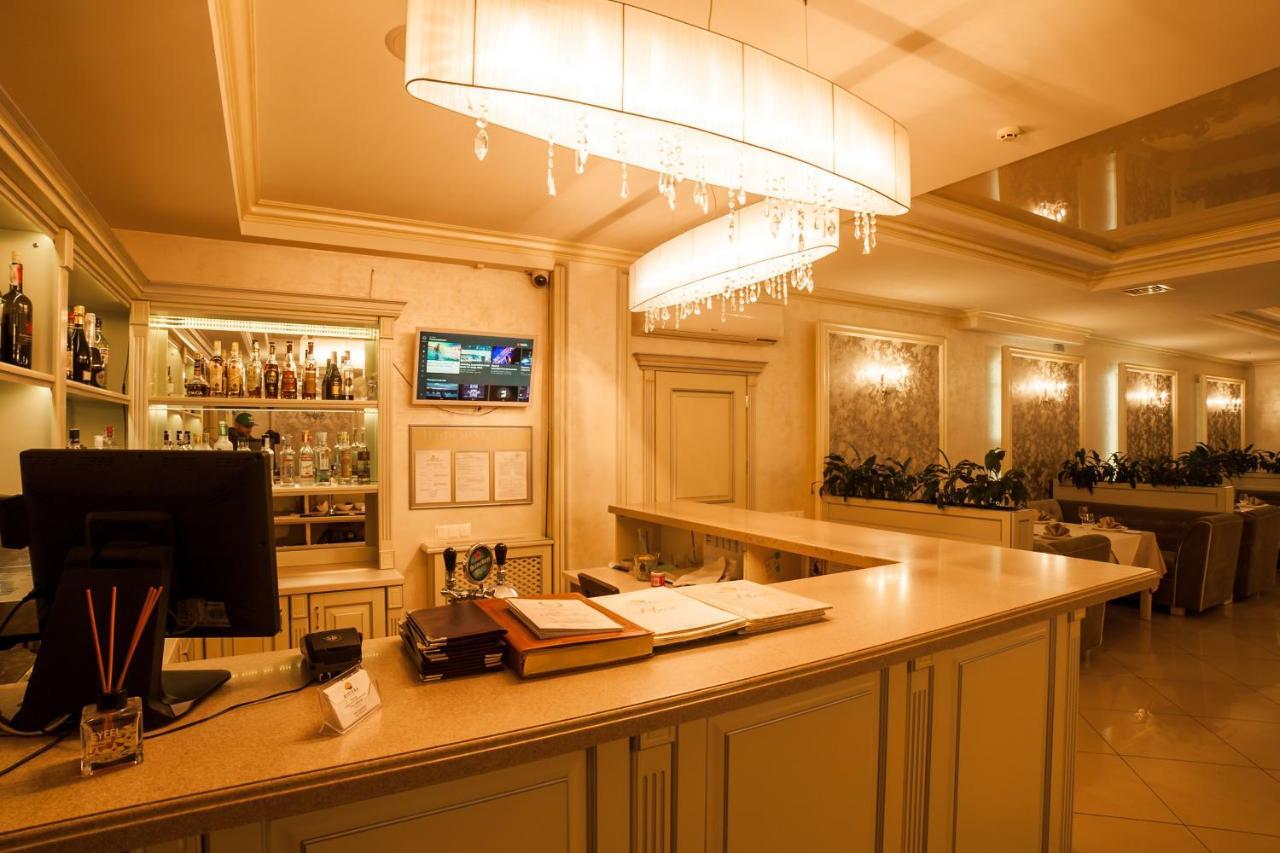 Maria Garden Hotel & Restaurant อิวาโน-ฟรานกิฟสเก ภายนอก รูปภาพ